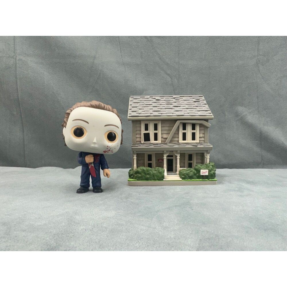 Funko Pop Town Michael Myers with Myers House Spirit Halloween 25 LOOSE